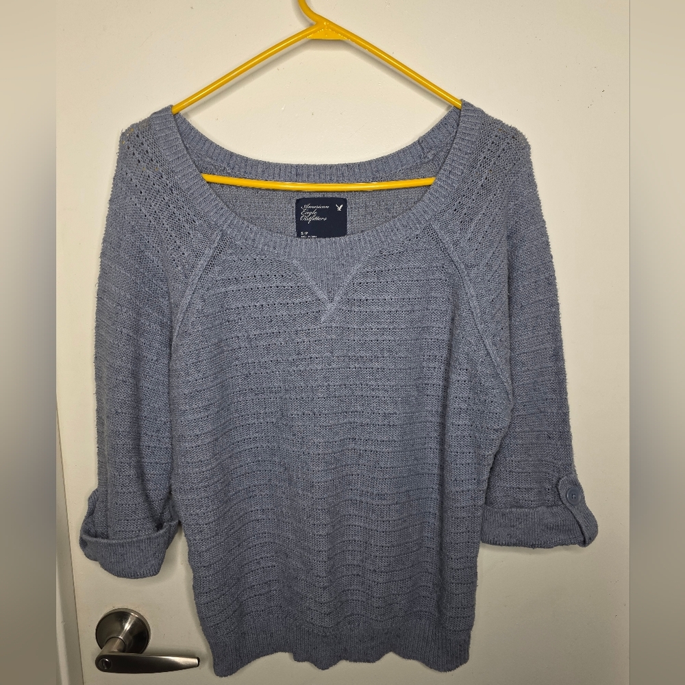 American Eagle Outfitters Light Blue Crew Neck Sweatera Womens Size Small‎